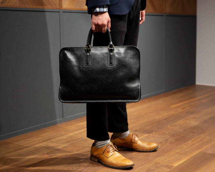 つくる人 楽しむ人 Vol.2「ウルバーノアーバンブリーフ」 – 土屋鞄製造所