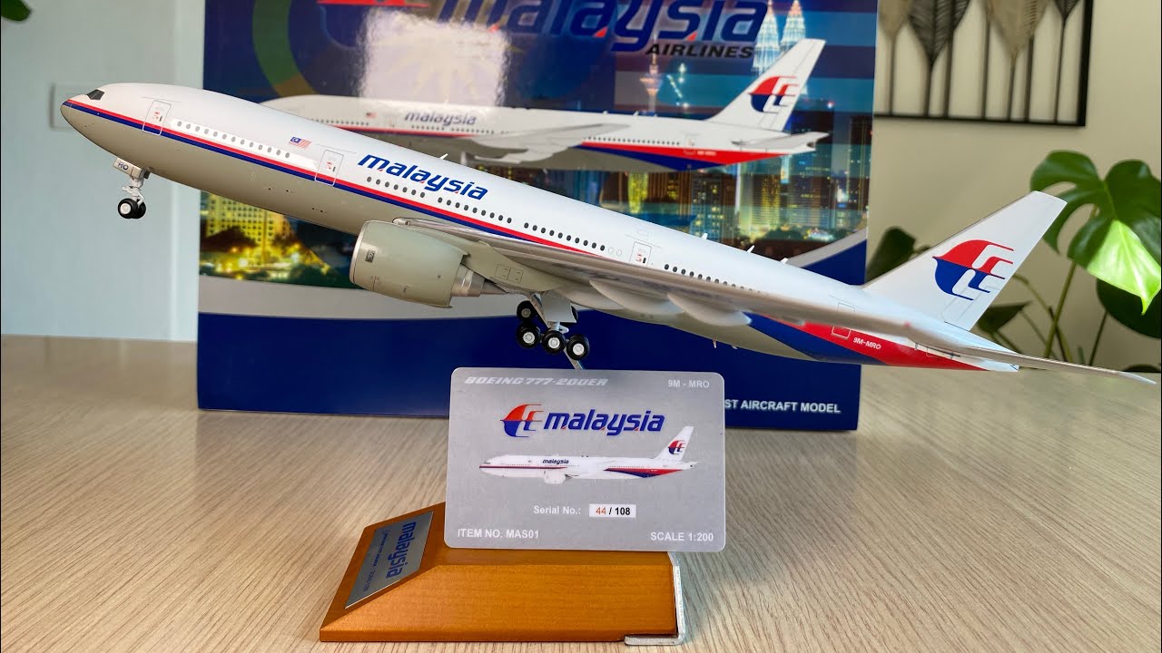 UNBOXING and REVIEW! JC wings 1:200 Malaysia airlines Boeing 777