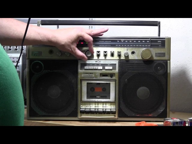 Toshiba BOMBEAT RT-8780S Boombox review compare model RT-8980SM