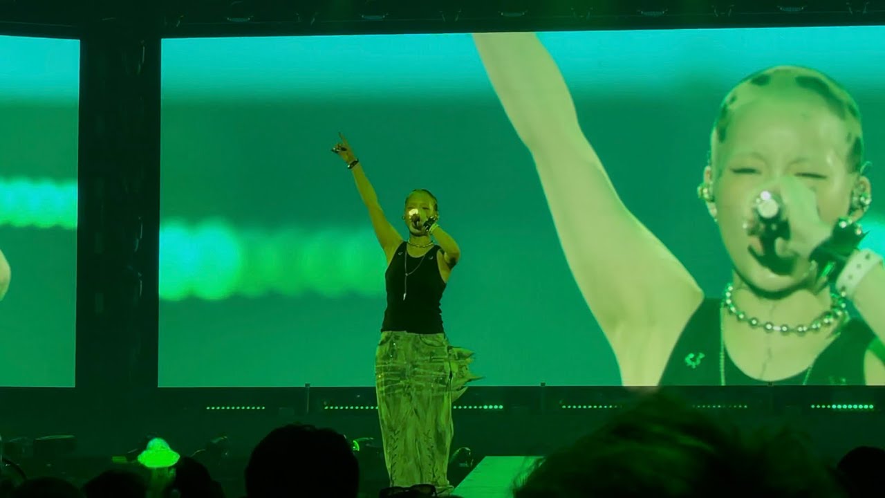 COCONA Surround Sound, Dirt Off Your Shoulder - XG 1st WORLD TOUR