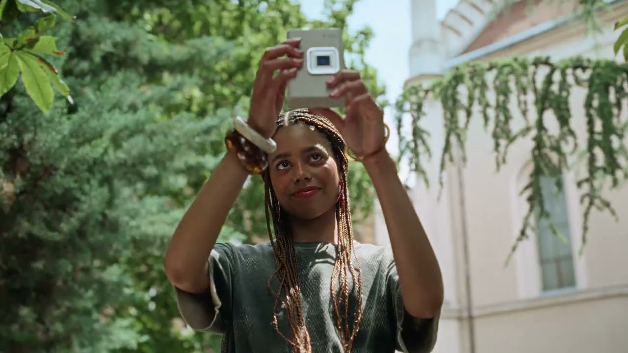 チェキ” instax mini LiPlay＋ ミッドナイトブルー | フジフイルムモール