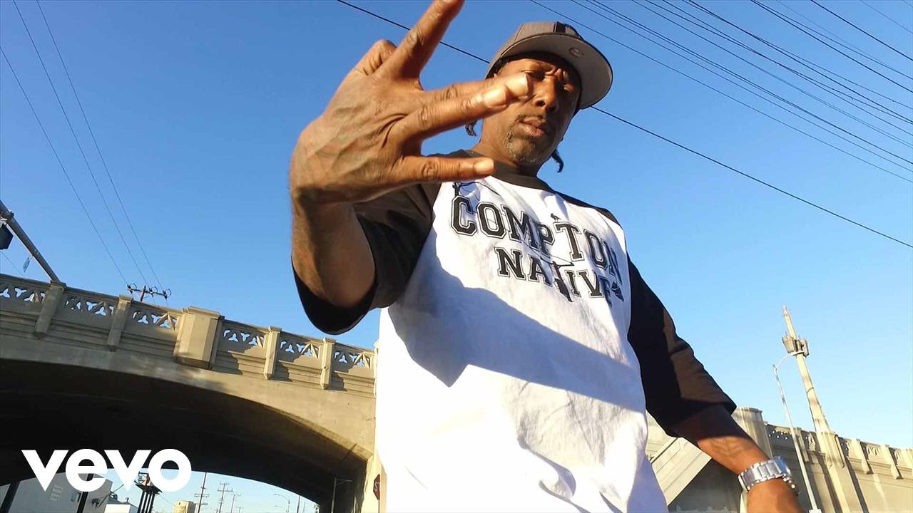 MC Eiht - Compton Zoo - YouTube