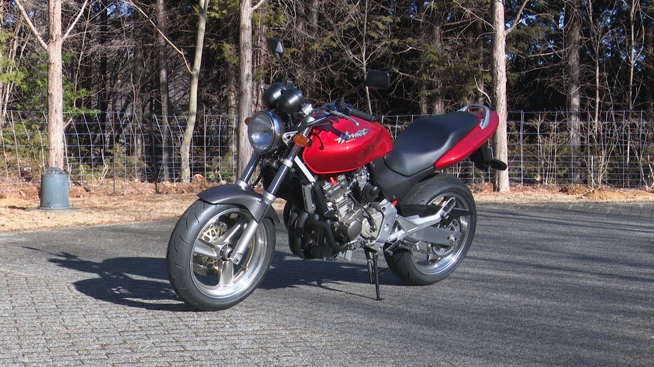 Honda Collection Hall 収蔵車両走行ビデオ Hornet（1996年） - YouTube