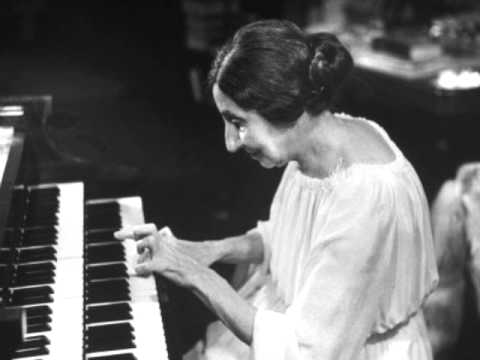 Wanda Landowska (ワンダ・ランドフスカ) - ピアニスト | 演奏家
