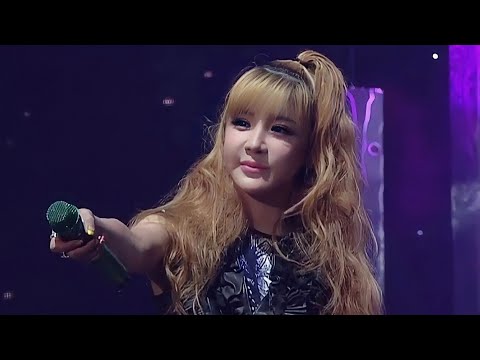 2NE1 [1st Concert Nolza] Live HD - YouTube