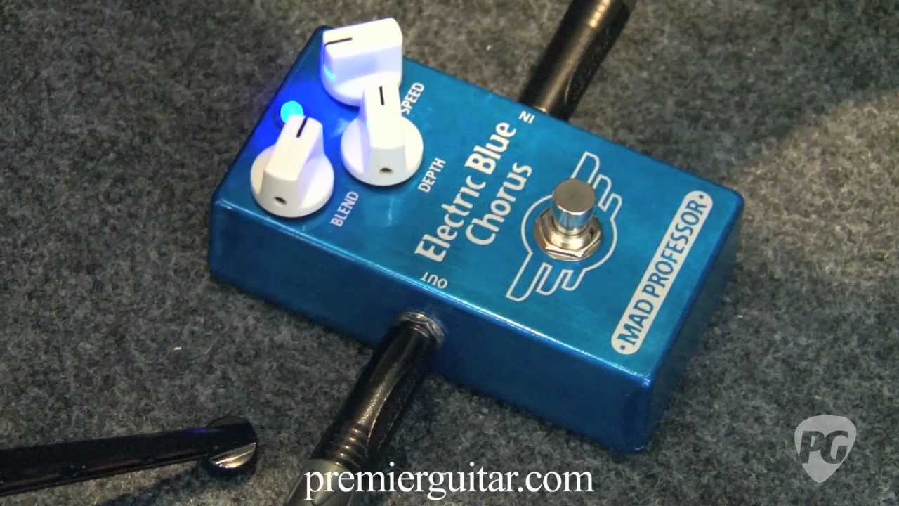 Musikmesse '12 - Mad Professor Electric Blue Chorus Demo - YouTube