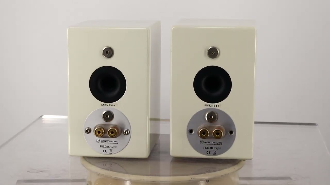Monitor Audio Radius 90 - White - YouTube