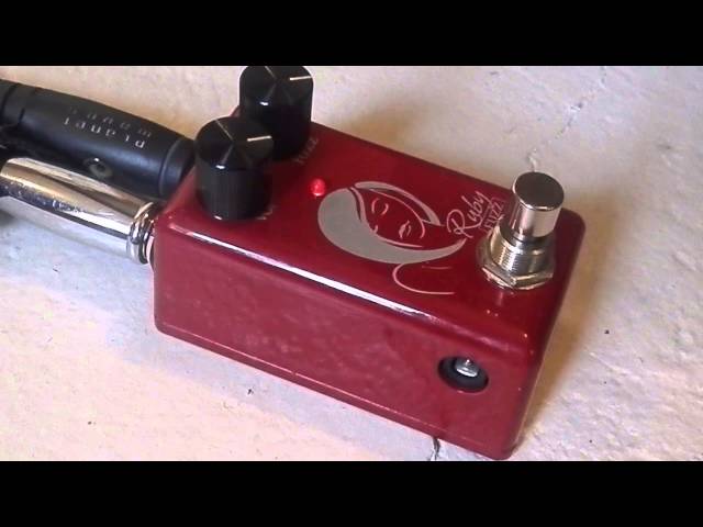 Seven Sisters RUBY fuzz demo. Sexy fuzz with rechargeable battery
