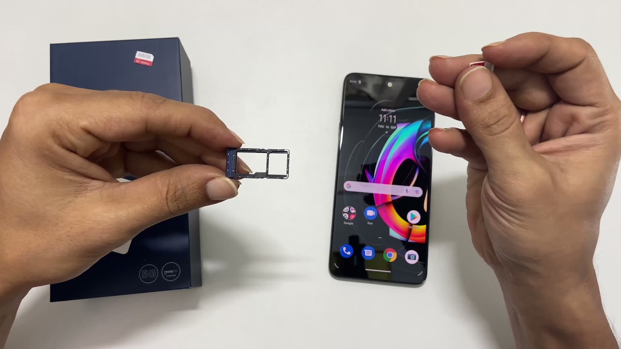 How to insert SIM and microSD card into Motorola Edge 20 Fusion