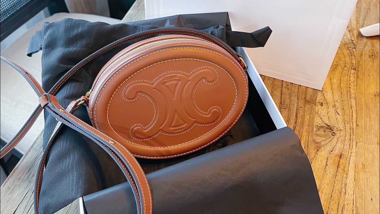 Celine Crossbody Oval กระเป๋า Celine - YouTube