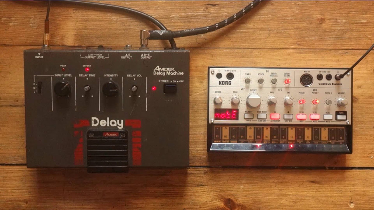 Roland Amdek - DMK-100 Delay Machine Demo - YouTube