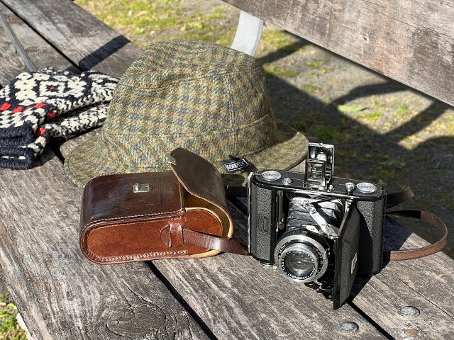 戦前のドイツカメラ Zeiss Ikon Ikonta 520の紹介、蛇腹カメラの終着点