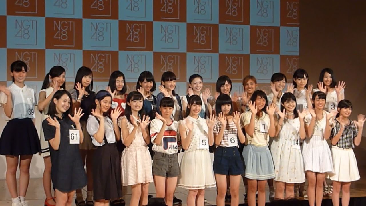 NGT48」お披露目 12～20歳の22人、新潟 - YouTube