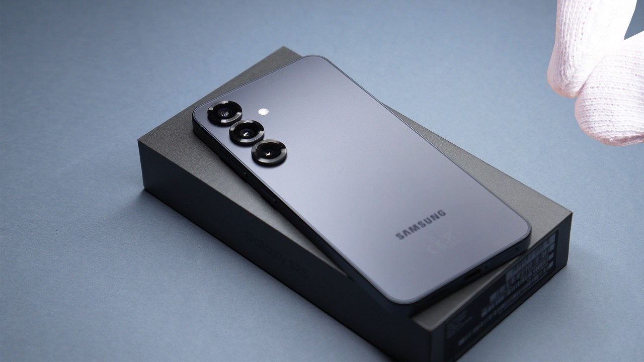 Samsung Galaxy S25 Unboxing - Blue Black - YouTube