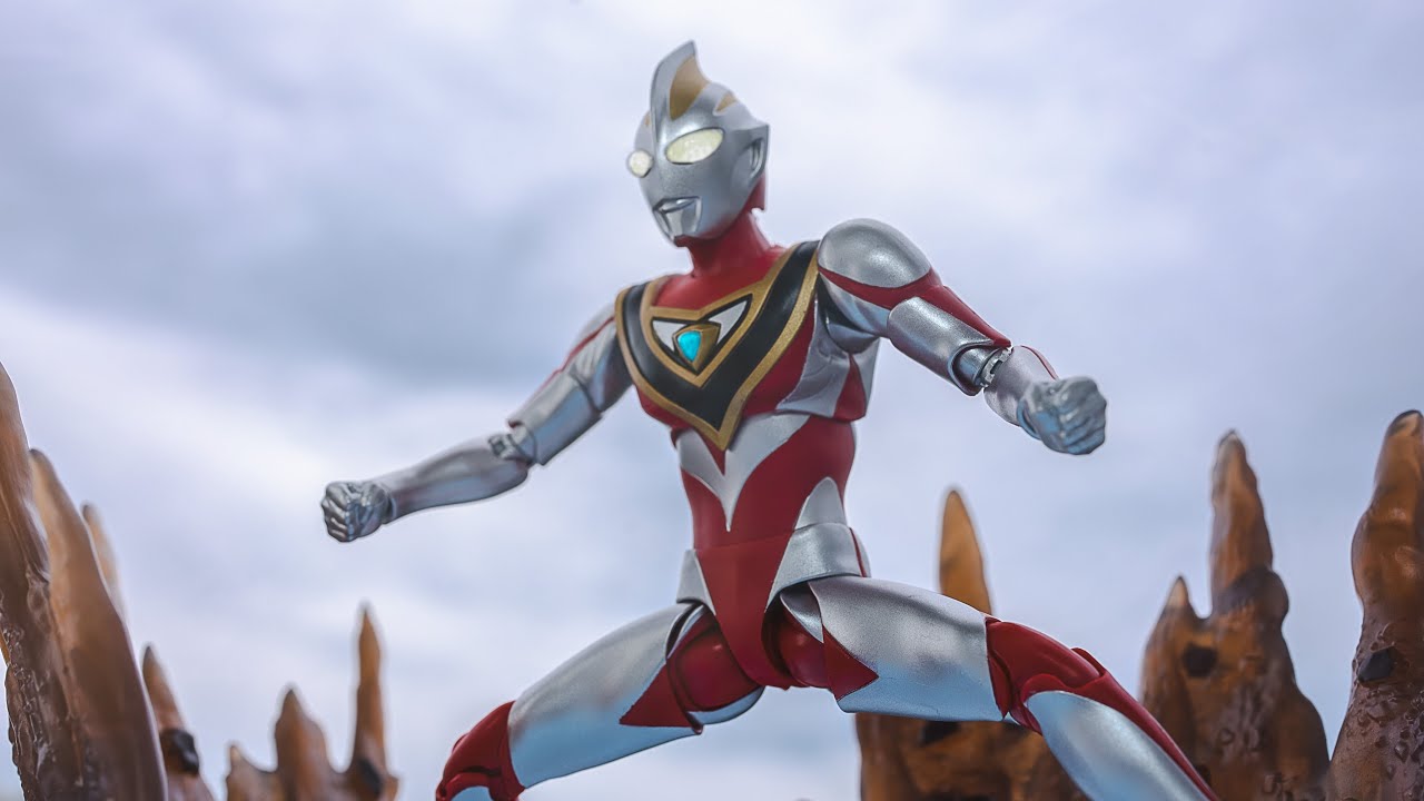 S.H.Figuarts 真骨彫製法 ウルトラマンガイア V2 & エフェクトセット