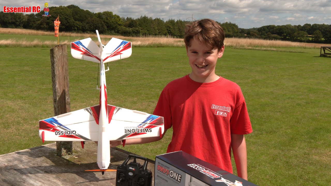 This radio controlled RC Aeroplane AUTOMATICALLY HOVERS ! QIDI-550