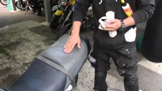 How to clean a very dirty seat: Bike wash - YouTube