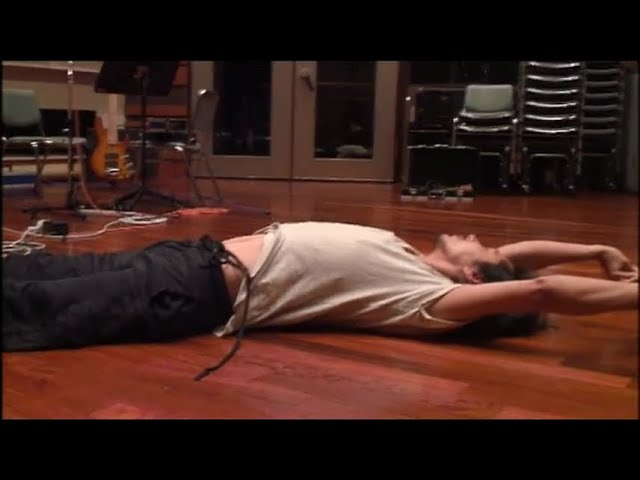 Ken (L'Arc~en~Ciel) - Recording of IN PHYSICAL - YouTube