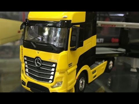 MINI GT 1/64 メルセデス ベンツ アクトロス イエロー w/カーキャリア