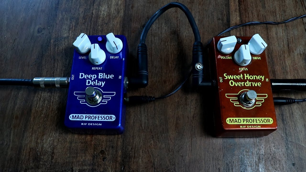 Mad Professor Deep Blue Delay - YouTube