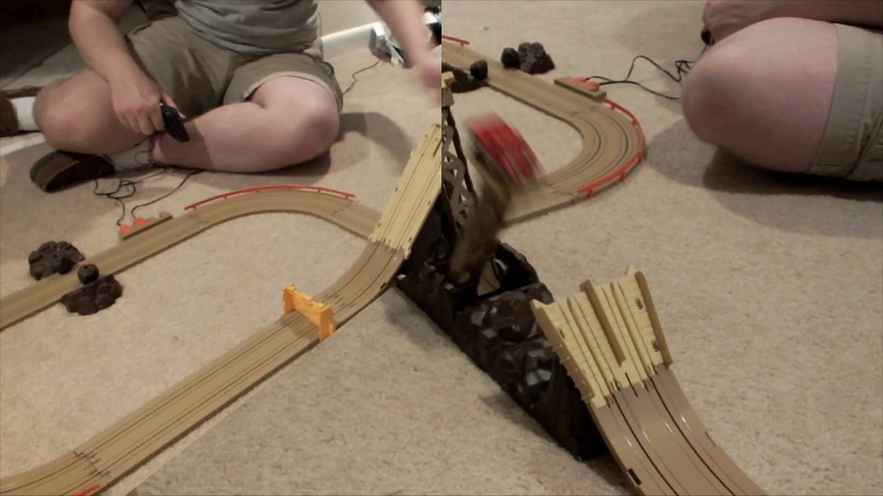 Tomy AFX Devil's Ditch Set Review - YouTube