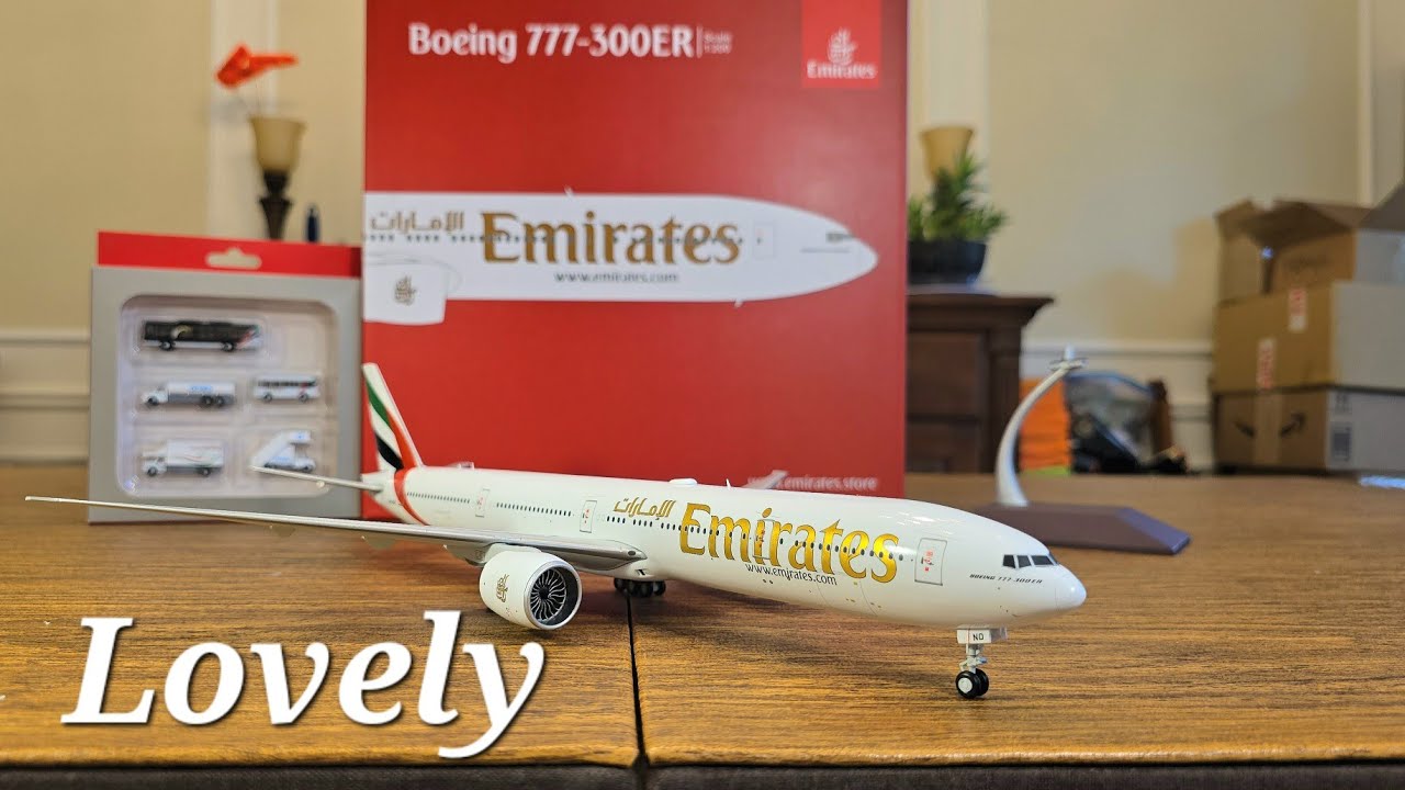 Gemini 200 Emirates 777-300ER Unboxing - YouTube