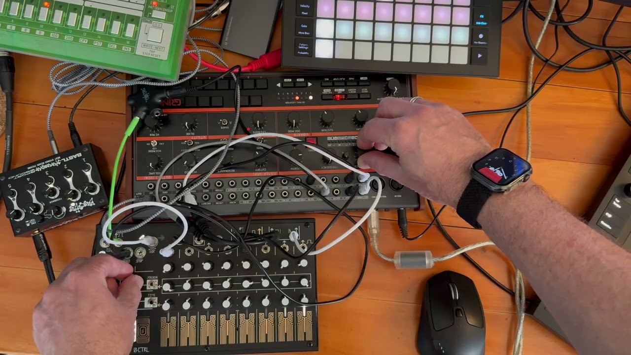 Behringer Grind 3 0-Control RD 6 Jam jetchris - YouTube