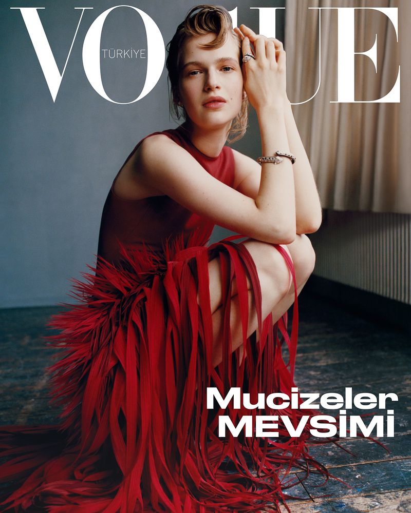 Vogue Turkey December 2024 Cover (Vogue Turkey)