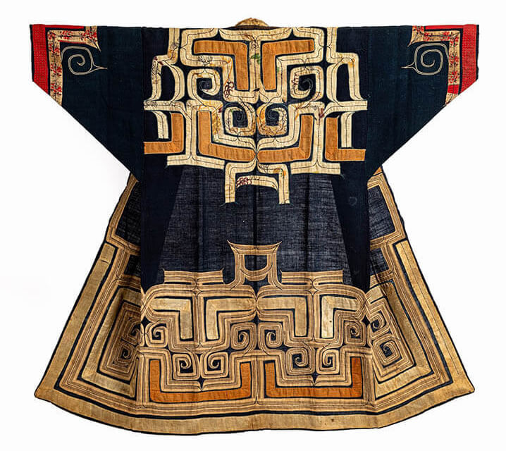 樹皮衣や木綿衣に施された美しい刺繍や 装飾品で触れるアイヌの美意識