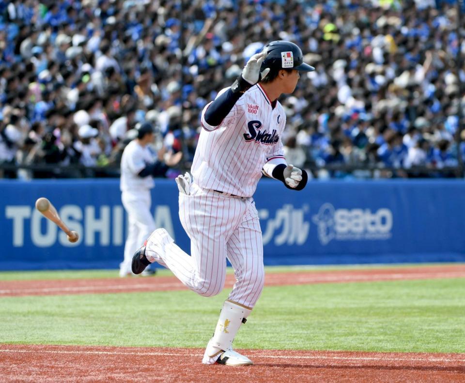 ヤクルト 山田哲人が史上46人目の300本塁打達成！今季初安打が