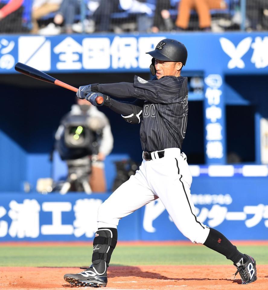 ロッテ・鳥谷がオープン戦初安打 今季18年目のベテランは健在