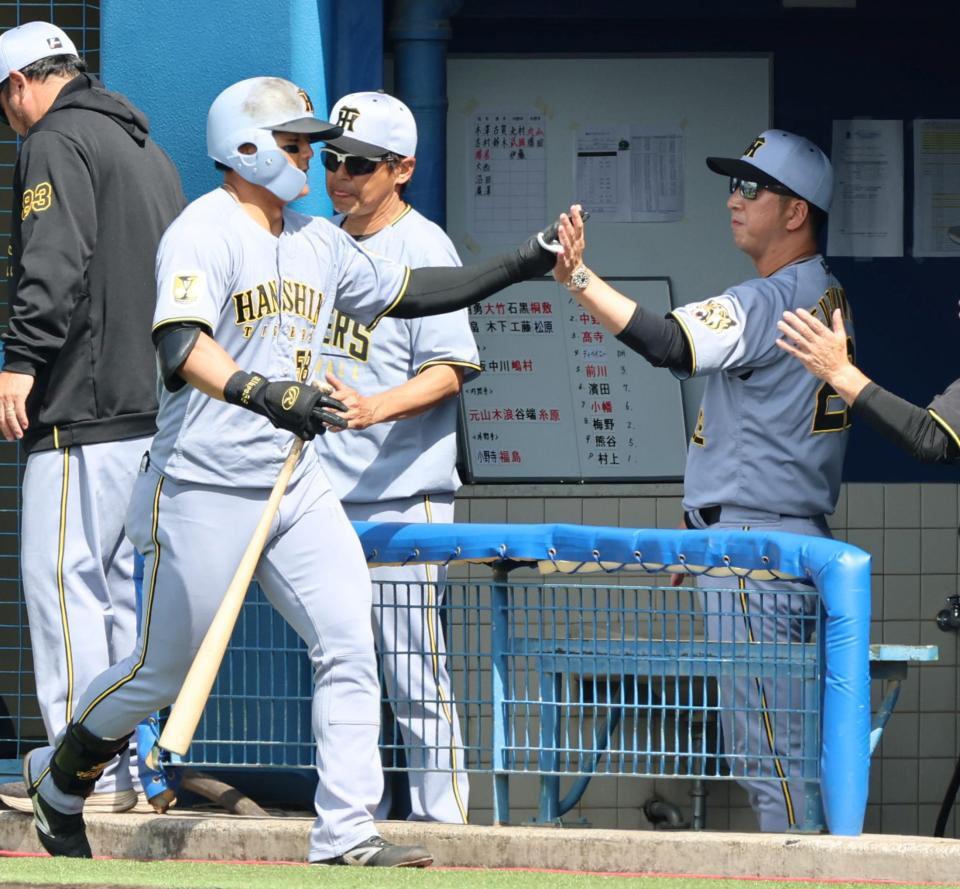 阪神が20安打12得点で大勝 今季対外試合4試合目で初勝利/阪神