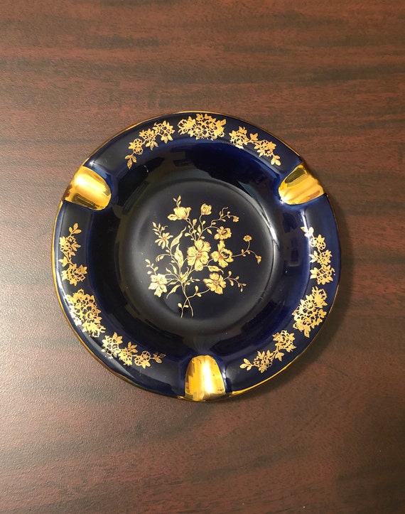Limoges Castel France Cobalt Blue and 22K Gold Porcelain Ash Tray