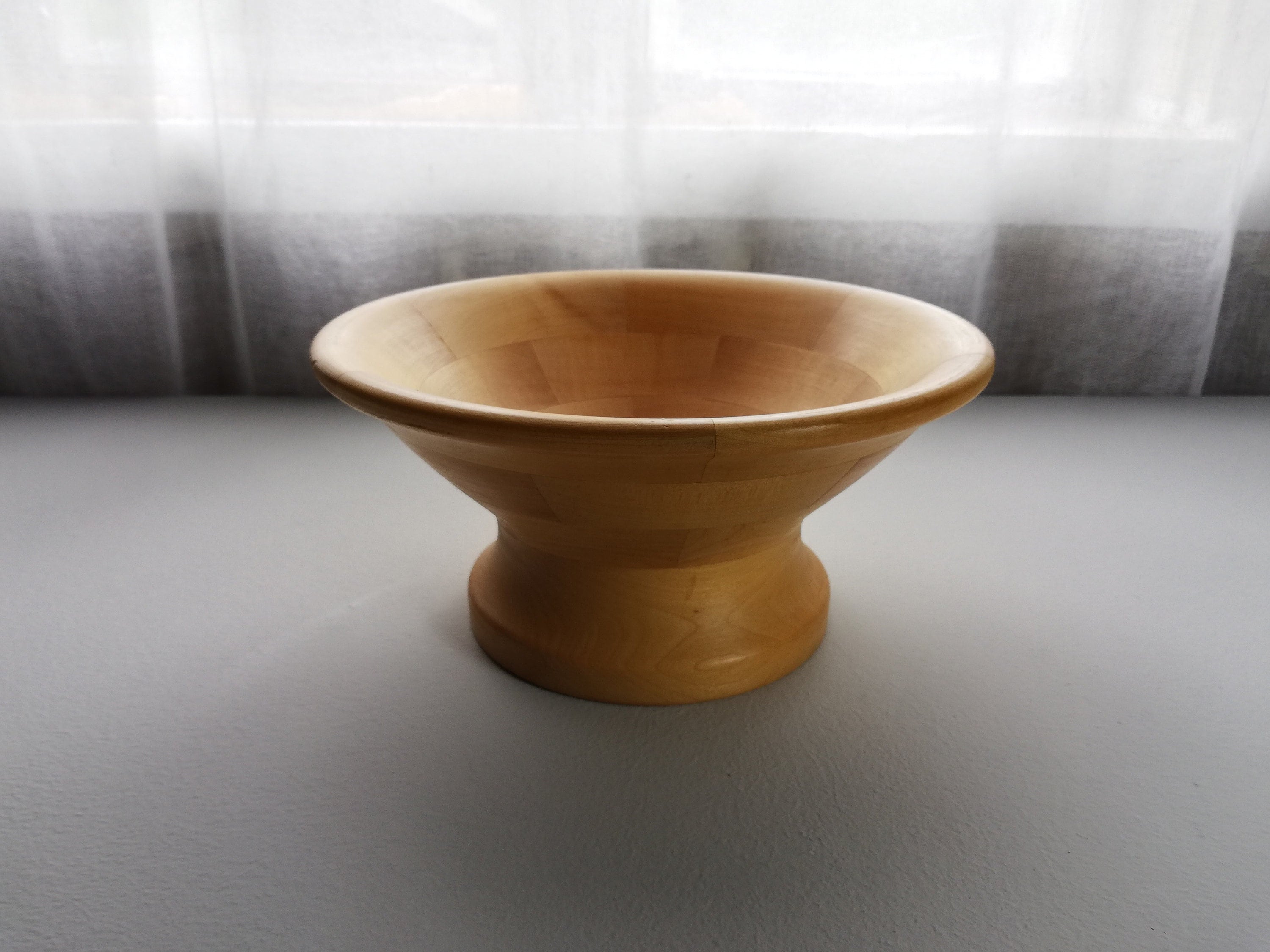 ヴィンテージハンドメイドバーチウッド台座ボウル：大きなモザイク