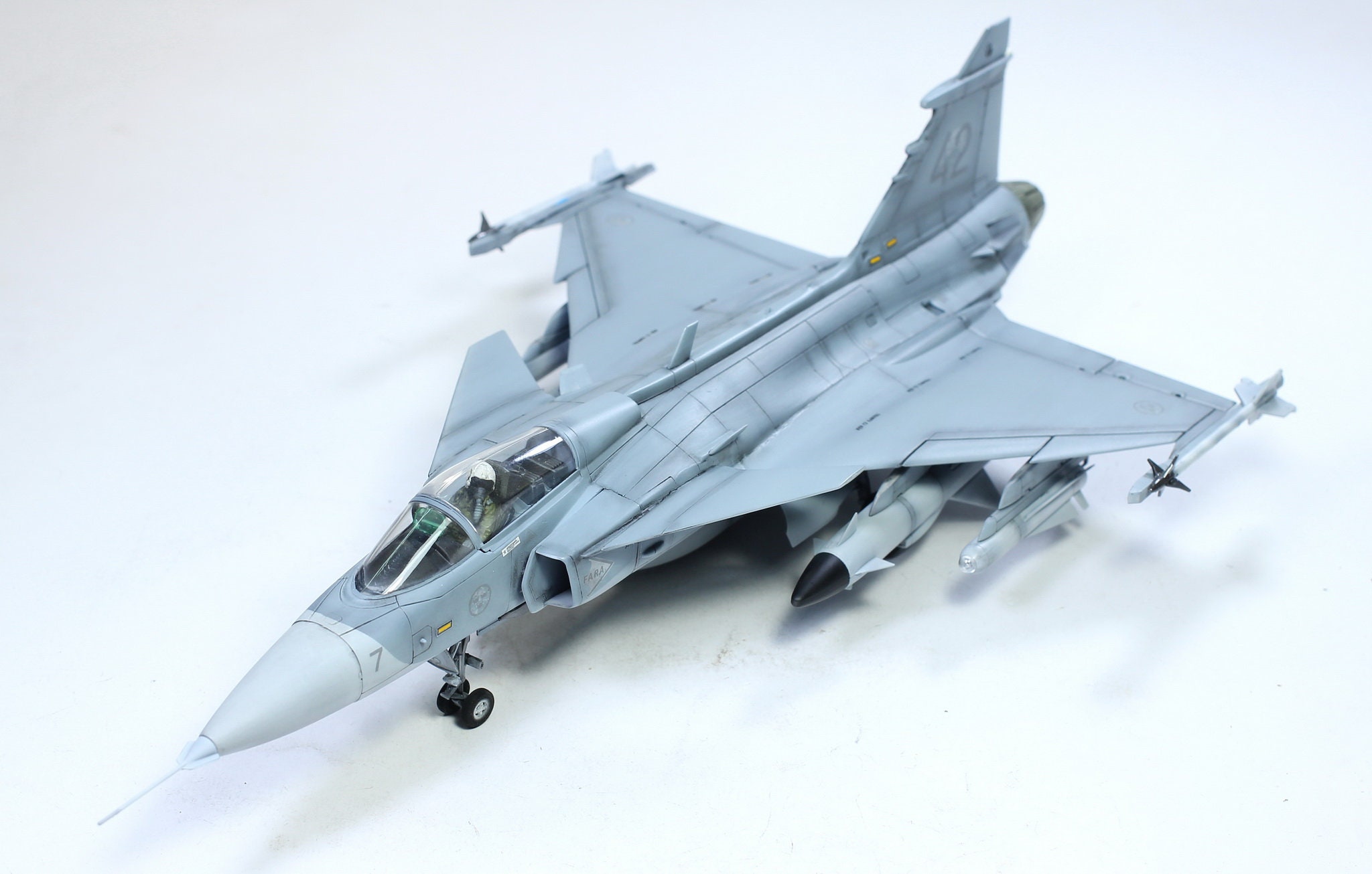 プロビルド サーブ JAS 39 A グリペンモデル：1/48スケール航空機