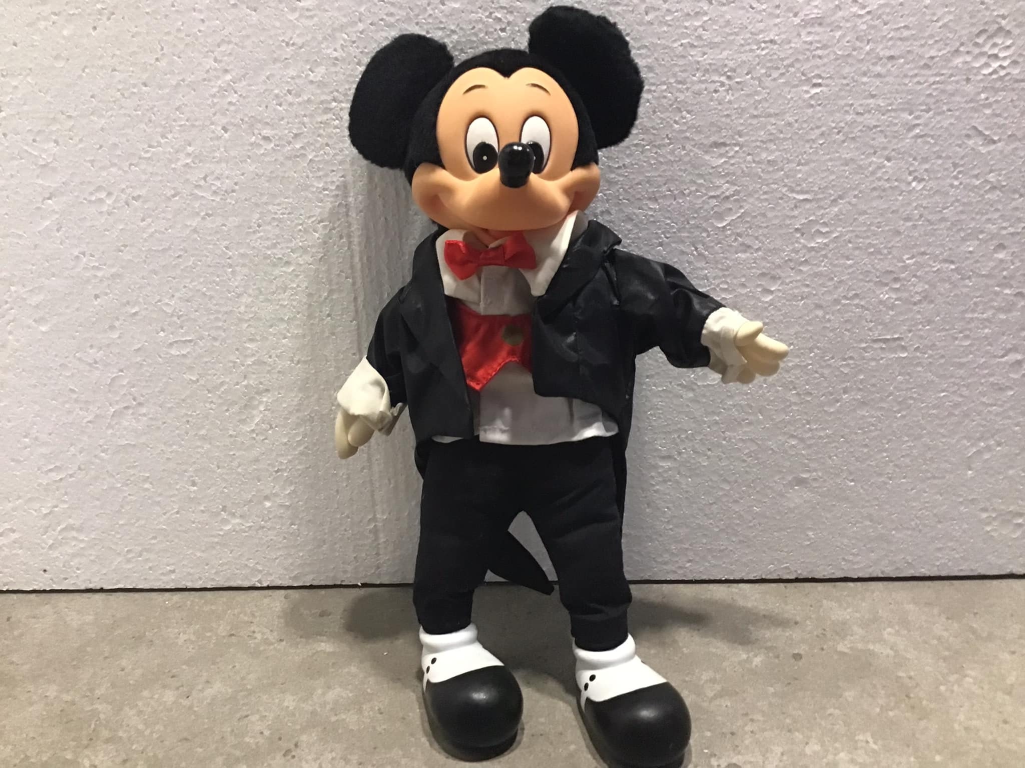 ヴィンテージ ミッキーマウス タキシード 人形 #14774 - 希少品 - Etsy
