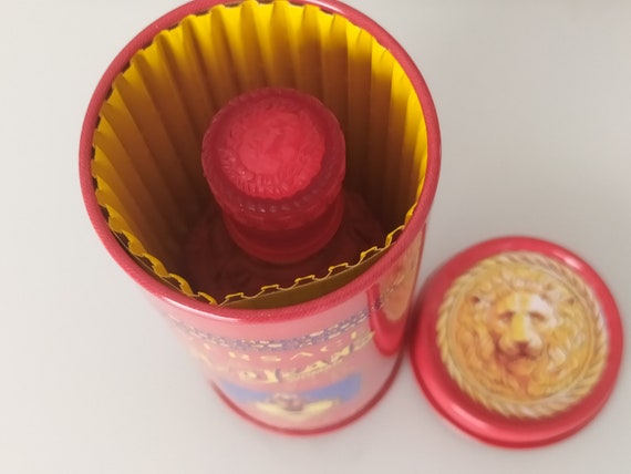 ヴィンテージ ヴェルサーチ レッドジーンズ 香水 75ml – 1994年