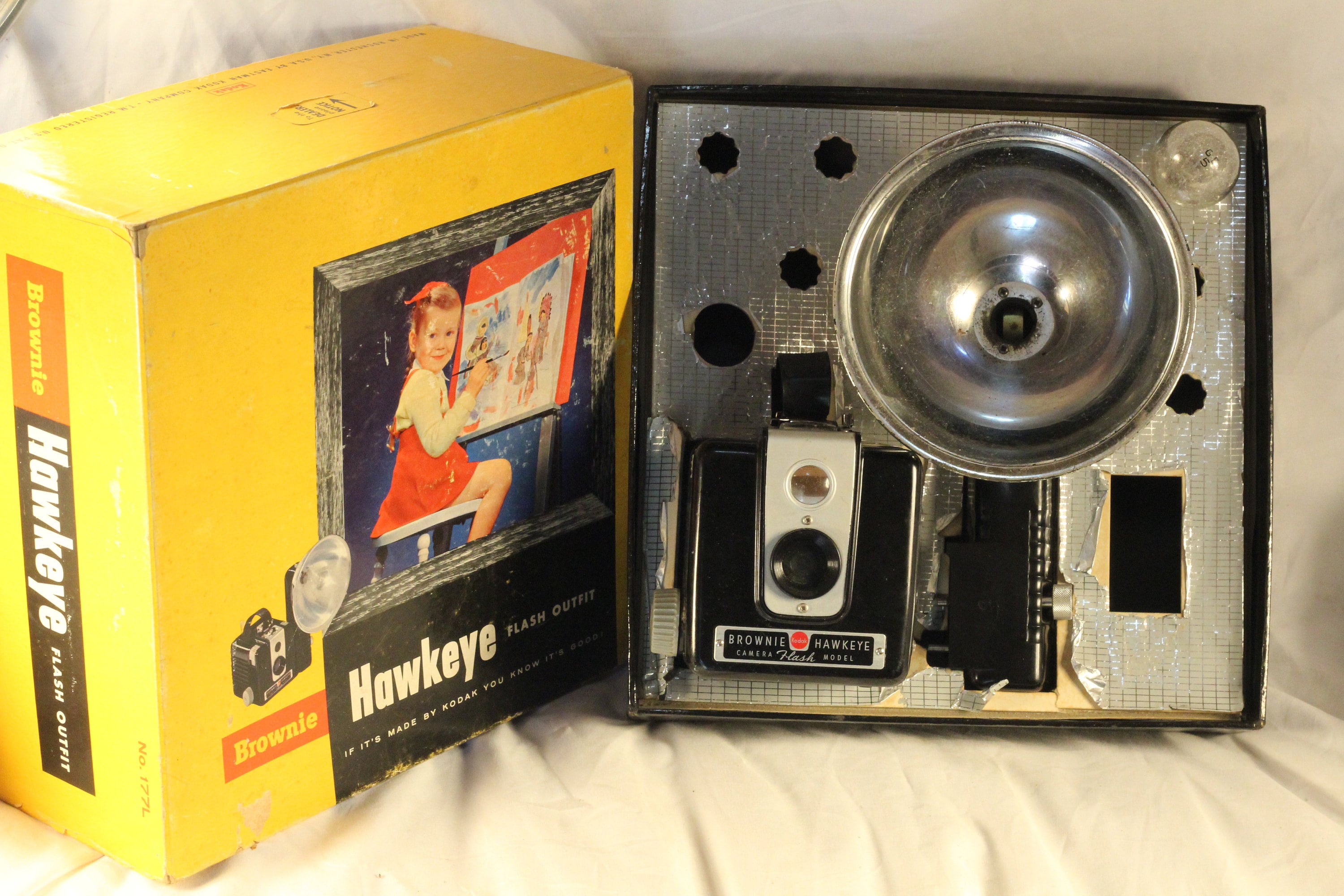 Hawkeye brownie camera - Etsy 日本