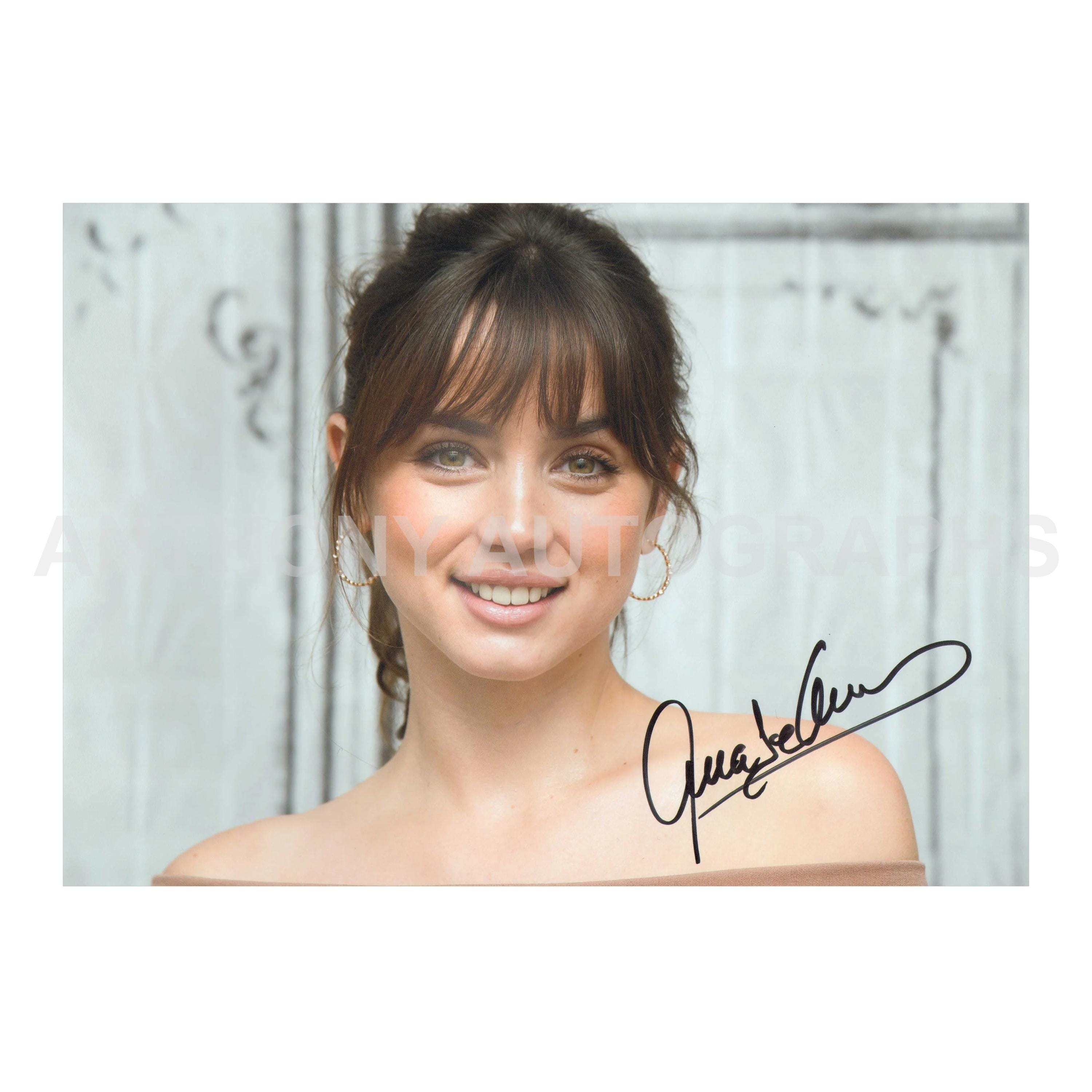 Ana de armas signed - Etsy 日本