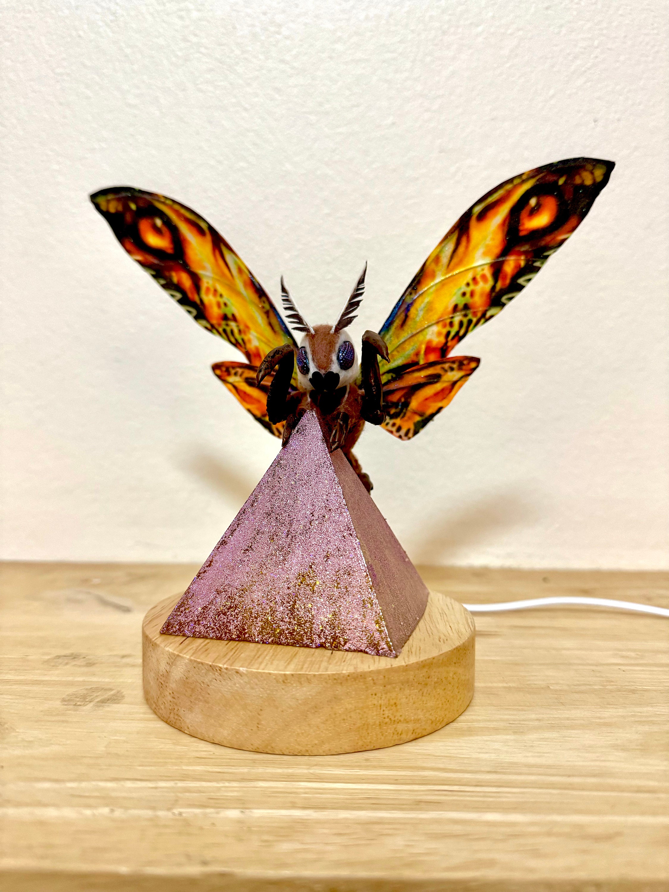 モスラ召喚ピラミッドランプ：ゴジラ×コング モンスターバース LED