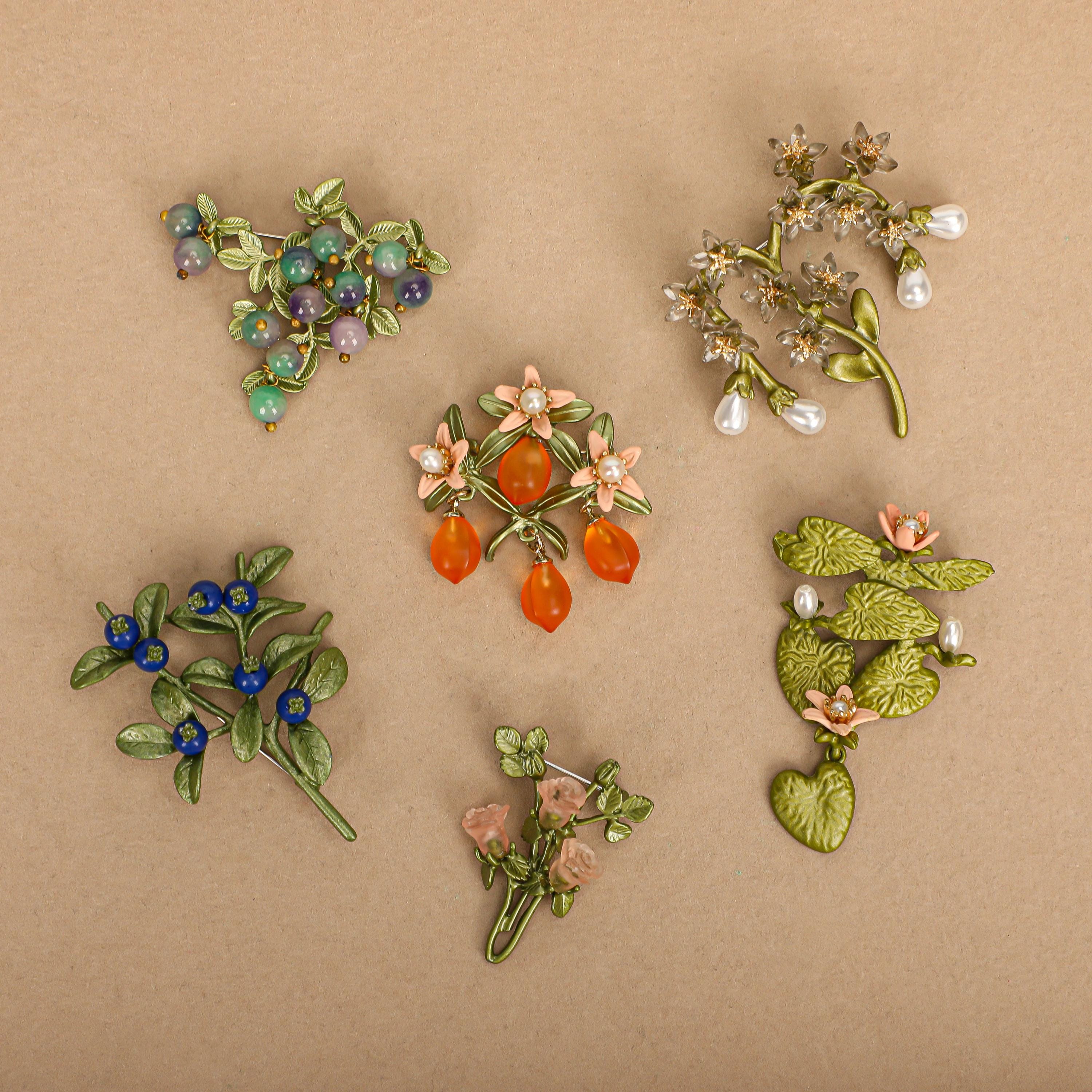 Austria fruit brooch - Etsy 日本