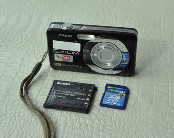 Casio Exilim EX-Z21 Digital Camera - 9.1 Mega Pixels + Memory Card