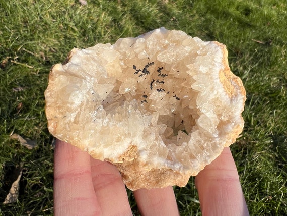 星々みたいな方解石 カルサイトイタリア産 鉱物標本 キラキラ輝く