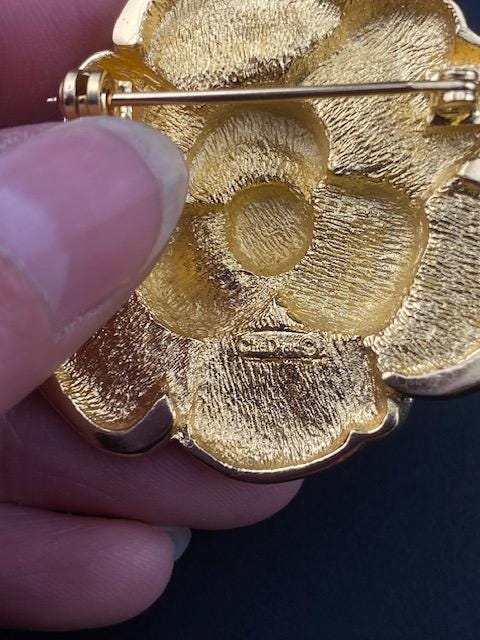 ヴィンテージ クリスチャン ディオール カメリア フラワー ブローチ