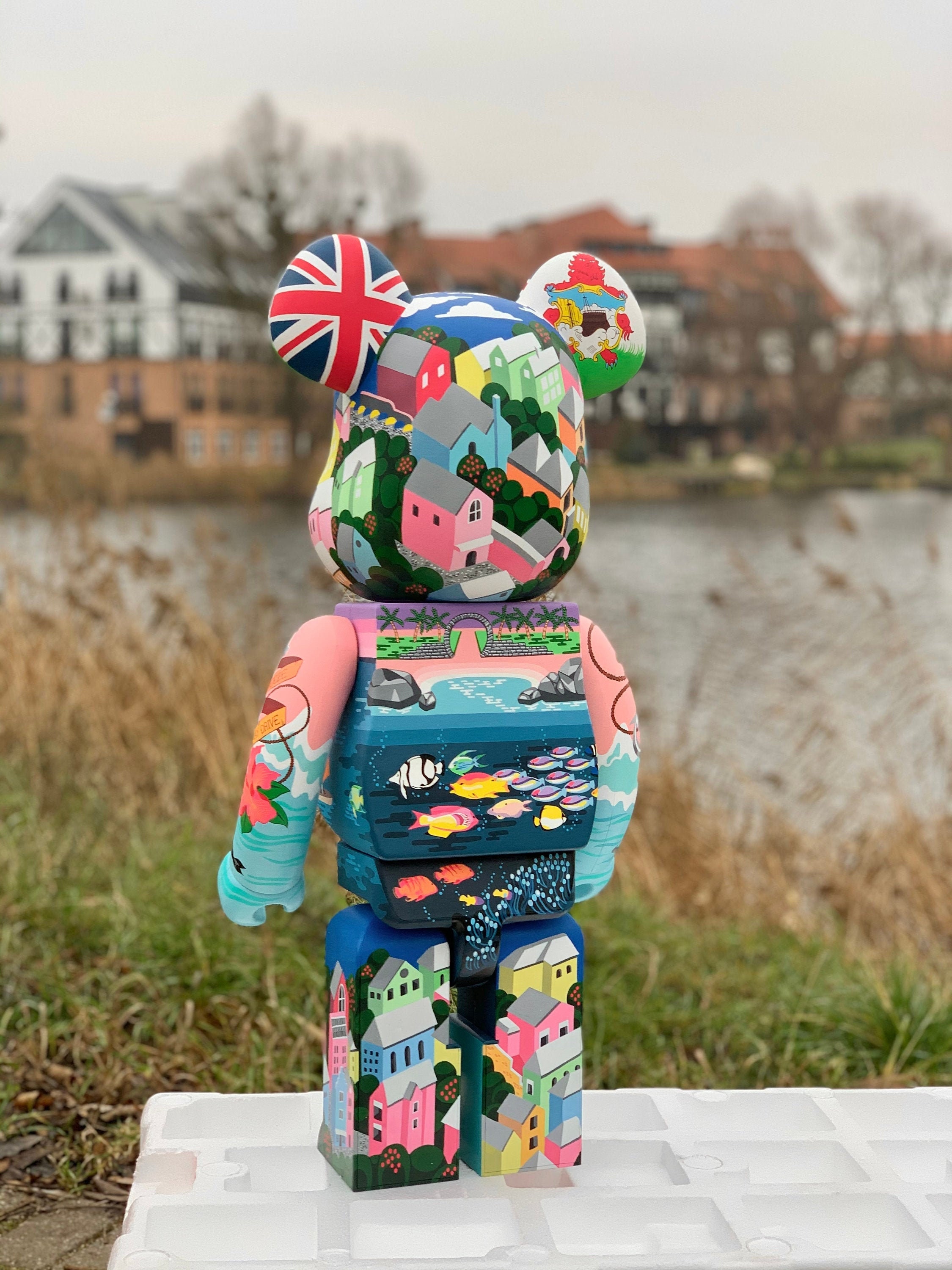 BERMUDA | Custom Bearbrick 1000% (70cm) by Annatar | Luxury