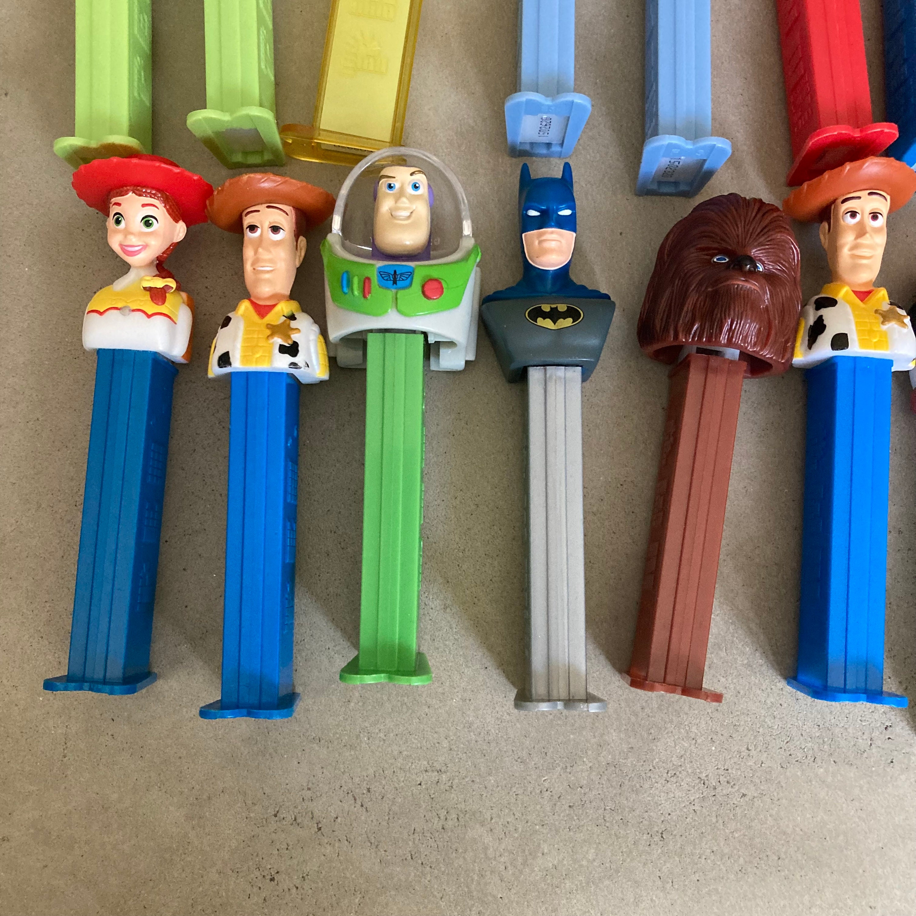 ヴィンテージ PEZ ディスペンサー：アソートキャラクターコレクション