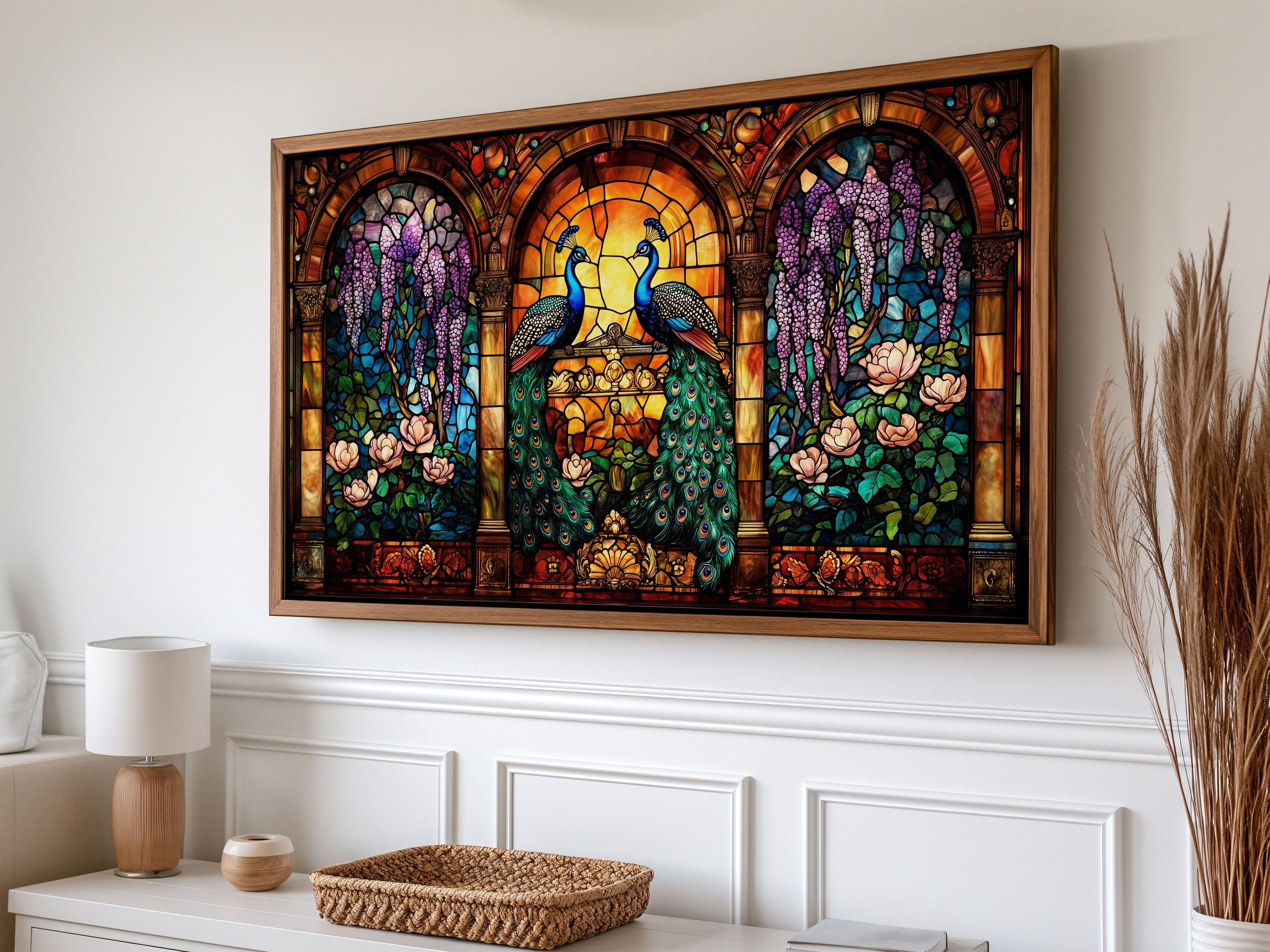 ビクトリア朝のステンドグラスの孔雀と藤のフレームのテレビアート