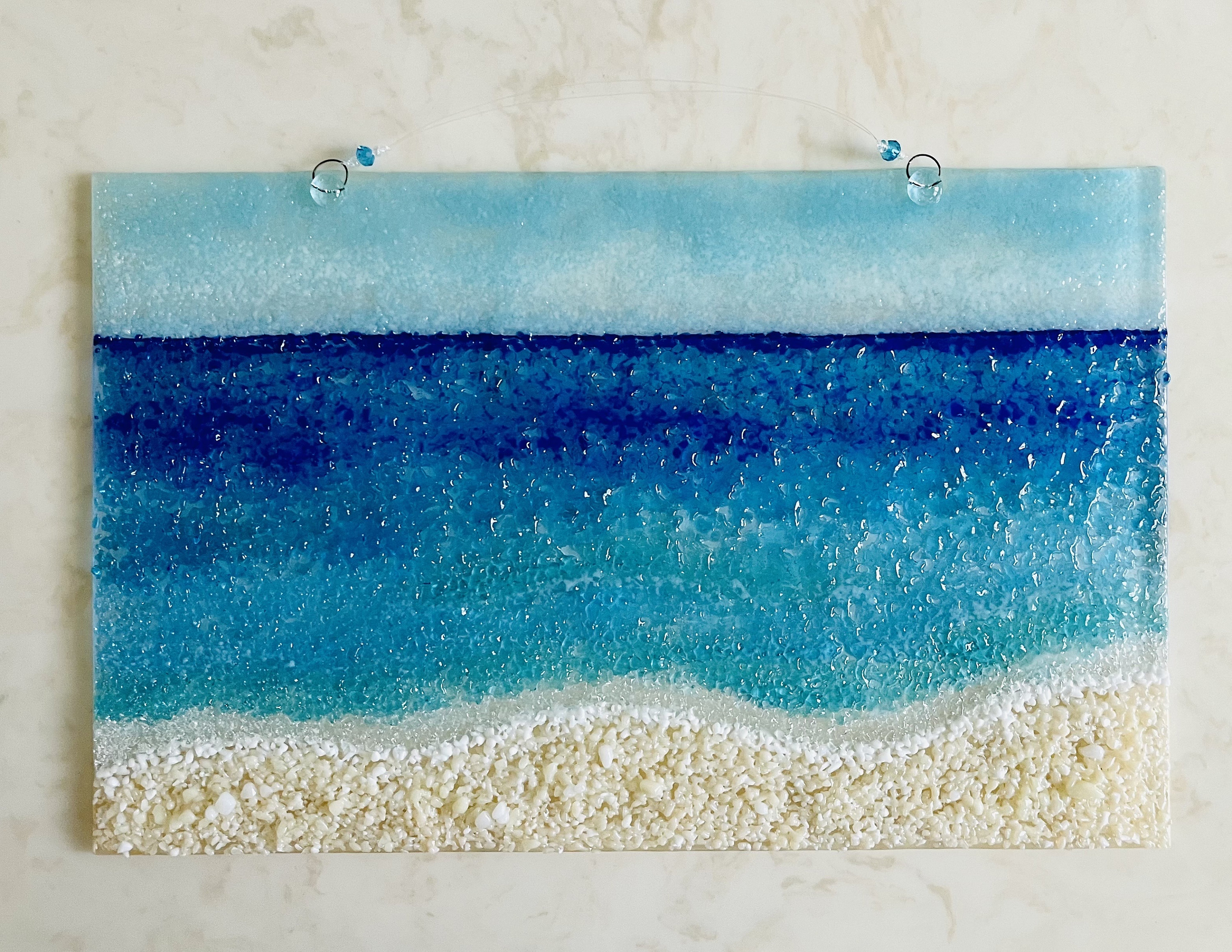 フューズドガラスのビーチウォールアート、ターコイズブルーの海の波