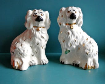 ベズウィック社製の陶器製スタッフォードシャー・ドッグのペア - Etsy 日本