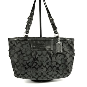 Coach Black Signature Shoulder Bag No H0832-12729 With Logo Key